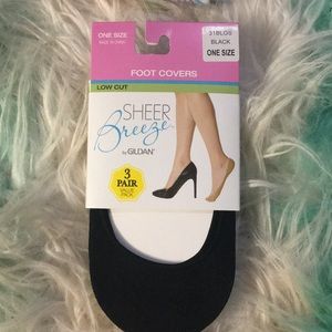 Gildan os low cut foot covers. (each lot 15 pairs)